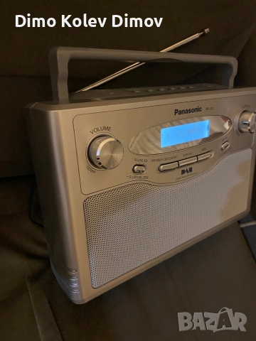 Panasonic RF D3, Радио DAB и FM с Оригинално зарядно. Перфектно!, снимка 2 - Радиокасетофони, транзистори - 52548591