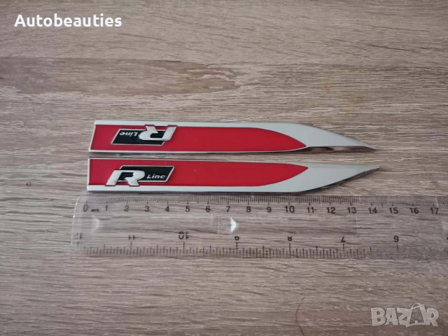червена емблема за калник Volkswagen R Line, снимка 6 - Аксесоари и консумативи - 53494377