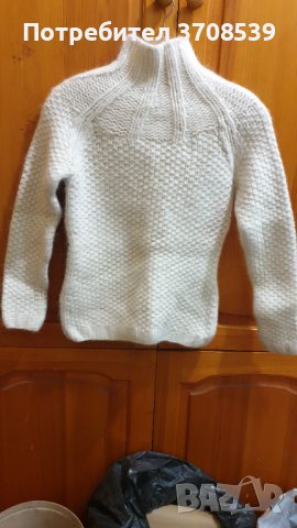 Вълнен, кашмирен, бял пуловер, много топъл