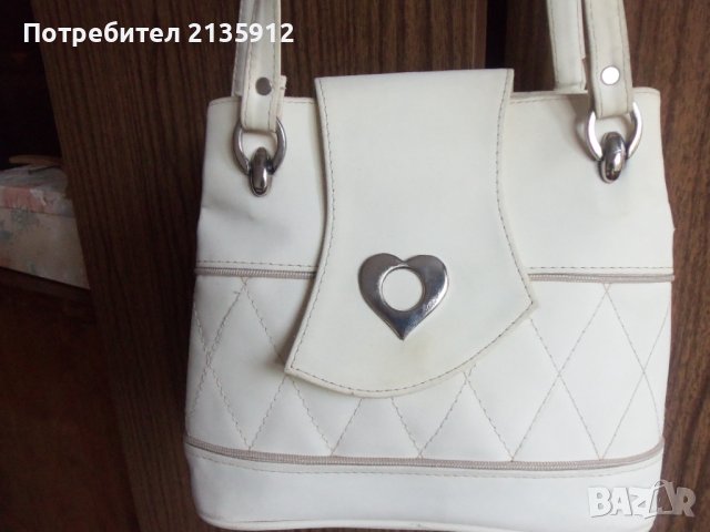 Дамска чанта, снимка 5 - Чанти - 42135429