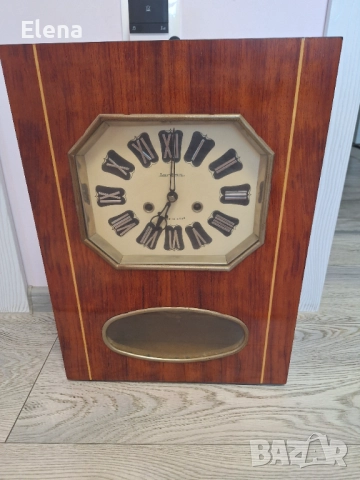 Стар механичен часовник 