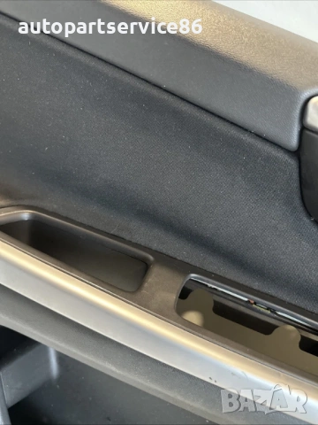 Черна облицовка на предна лява врата за Volvo XC60 (2011) 30766383, снимка 2 - Части - 53741939