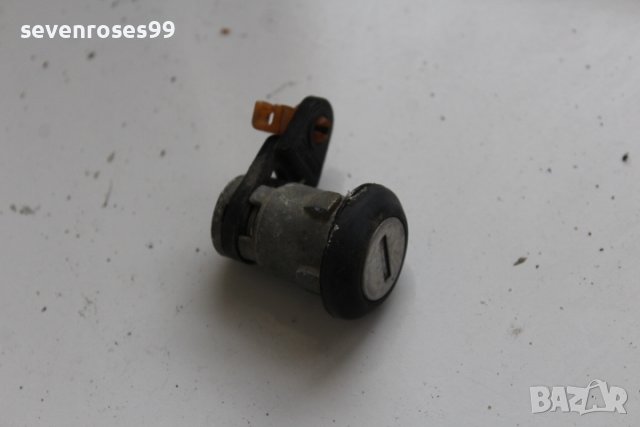 Патрон дясна врата без ключ Тата Индика Tata Indica 2008, снимка 2 - Части - 39868392