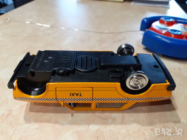 Желязна количка ЛАДА с дистанционно, снимка 3 - Коли, камиони, мотори, писти - 36343797