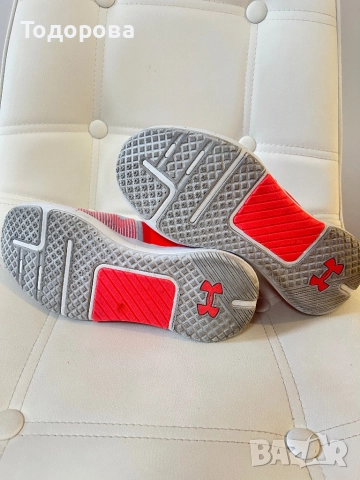 Маратонки Under Armour 37.5 номер 23.5, снимка 4 - Маратонки - 51513841