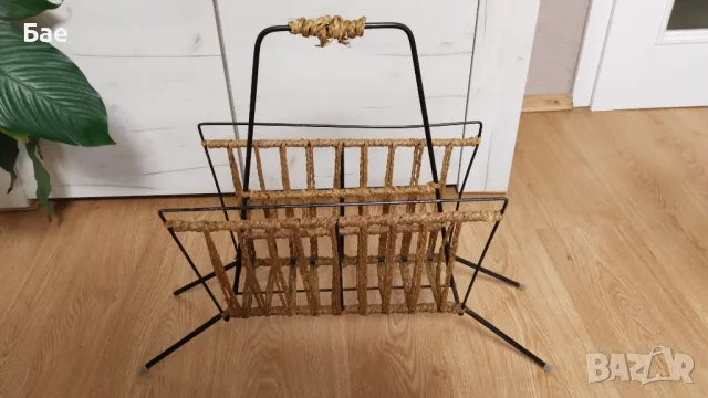 Стойка за списания, снимка 1