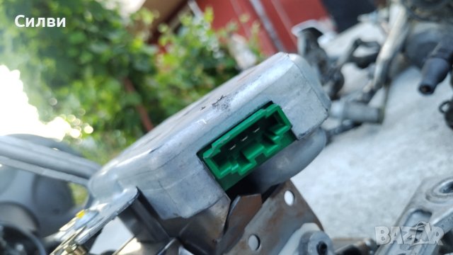 Кормилна конзола с лентов кабел ръчки лостчета сензор моторче за Ауди А6 Ц6 4Ф от Audi A6 C6 4F, снимка 14 - Части - 41699762