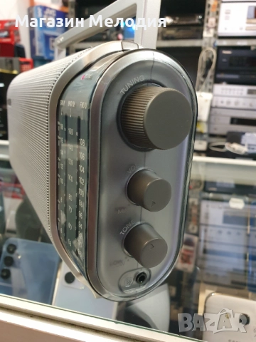 Радио SONY ICF-704S Silver 1 В отлично техническо и визуално състояние., снимка 9 - Радиокасетофони, транзистори - 22016595