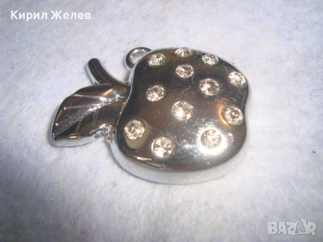 СРЕБРИСТА ЯГОДКА - ФИГУРАЛНА с КРИСТАЛЧЕТА АРТ ВИСУЛКА 3,5см 4лв, снимка 4 - Колиета, медальони, синджири - 36323774