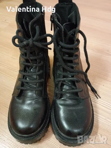 Кубинки на ZARA за момиче ,34 размер.