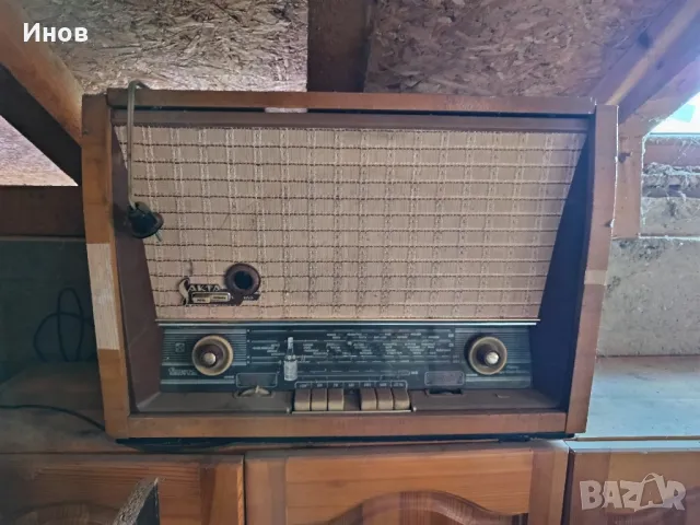 Ретро лампов радиоапарат Сакта, снимка 2 - Радиокасетофони, транзистори - 49545169