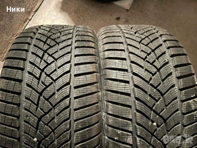 2бр. 245/40/18 Goodyear DOT3222 , снимка 2 - Гуми и джанти - 52773073