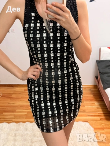 Черна. Рокля