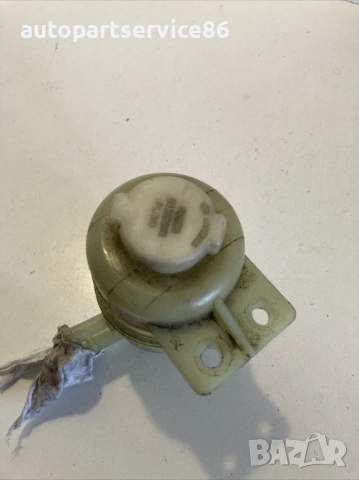 Резервоар за течност на усилвателя на кормилото за Peugeot 4007 2.2 HDI (2009), снимка 2 - Части - 53655259