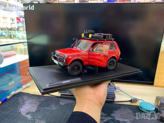 ВАЗ 2121 Лада Нива 4х4 1980 Dakar - мащаб 1:18 на Solido моделът е нов в кутия