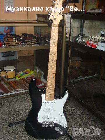 Електрическа китара, снимка 10 - Китари - 52290979