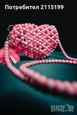 Ръчно плетени чанти с акрилни мъниста във форма на сърце, снимка 3 - Чанти - 51788115