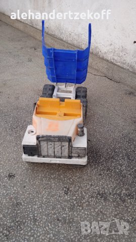 Голям детски самосвал, снимка 4 - Коли, камиони, мотори, писти - 35768263