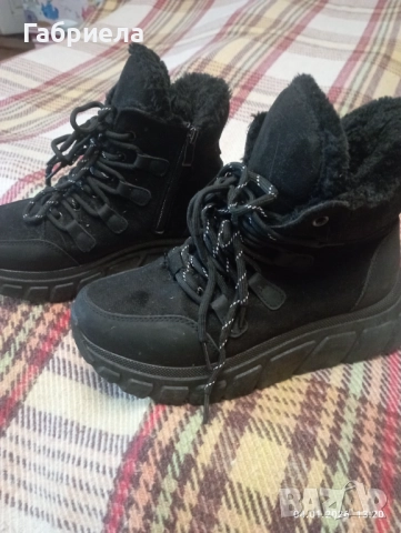 3 броя якета за момичета + подарък зимни боти, снимка 11 - Детски якета и елеци - 52974340