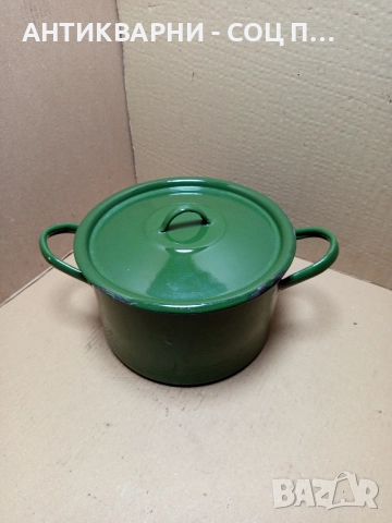 Соц Стара Емайлирана Тенджера. 