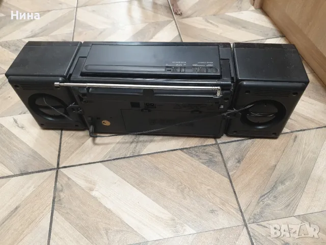 изключително запазен радио касетофон PHILIPS, снимка 4 - Радиокасетофони, транзистори - 47811736