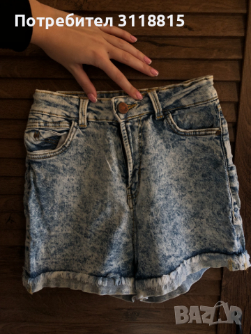 Дамски дънкови къси панталони, размер XS, снимка 3 - Къси панталони и бермуди - 44827966
