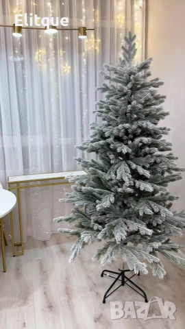 Изкуствена елха K r i n g Melbourne, Цялата заснежена с метална стойка.