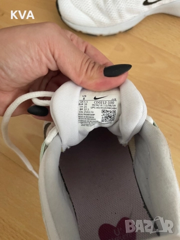Спортни обувки Nike, снимка 2 - Маратонки - 51592728