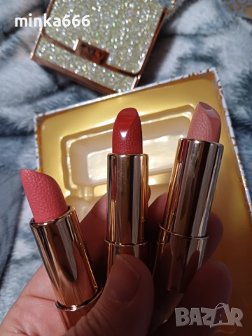 Сет с три червила в луксозна опаковка чантичка, снимка 5 - Декоративна козметика - 52213581