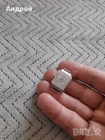 Стар дамски часовник Заря, снимка 4 - Антикварни и старинни предмети - 42627358