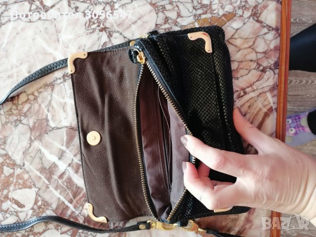 Малка чанта, снимка 3 - Портфейли, портмонета - 34680846