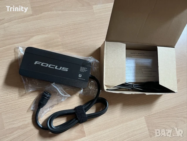 Focus Charger 4A зарядно за електрически велосипед/Shimano EP8