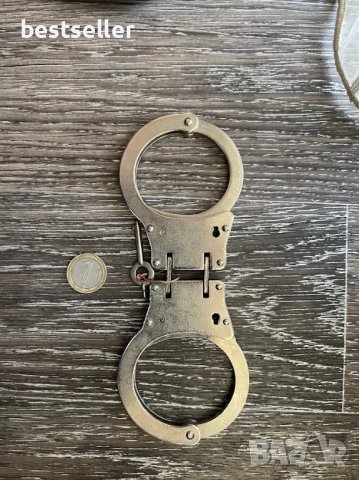 Белезници комплект