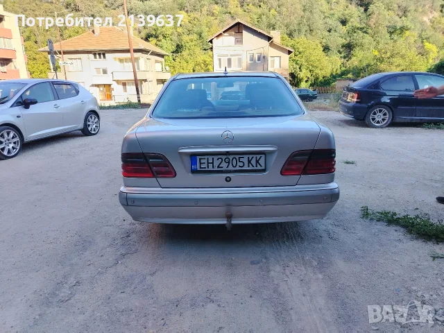 Мерцедес Е 220 СDI, снимка 4 - Автомобили и джипове - 55731701