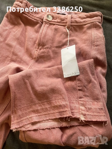 Розови дънки на Bershka, снимка 5 - Дънки - 51669694