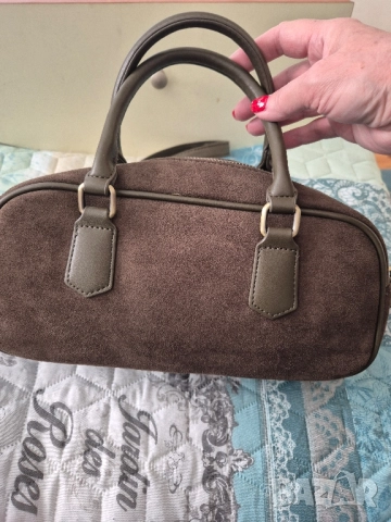 малката кафява чанта, снимка 4 - Чанти - 52961373