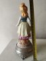 порцеланова статуетка, снимка 3