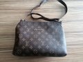 Дамска чанта Louis Vuitton, снимка 1