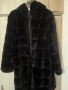 Пухено дълго черно яке , снимка 1