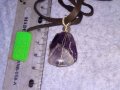 КРАСИВ ВИНТИДЖ - АРТ МЕДАЛЬОН НАТУРАЛЕН КАМЪК АМЕТИСТ с ШНУРЧЕ от ВЕЛУР 21244, снимка 8