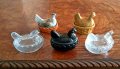 Стъклени и керамични мини кокошки, снимка 1 - Антикварни и старинни предмети - 35696403