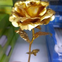Златна роза с надпис LOVE, снимка 2 - Статуетки - 35745253