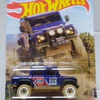 Hot Wheels '15 Land Rover Defender Double Cab, снимка 1 - Колекции - 41517008