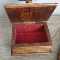 Стара дървена кутия за бижута във формата на телефон, снимка 4 - Колекции - 41856901