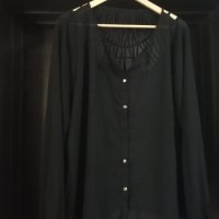 Черна риза с интересен гръб, снимка 1 - Ризи - 41584542