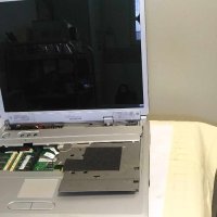 Лаптоп Fujitsu Siemens AMILO L7300, снимка 1 - Части за лаптопи - 44287740