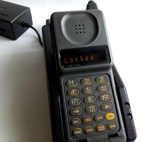 Стари GSM Мобилни телефони Nokia,Motorola,Benefon и др, снимка 9 - Антикварни и старинни предмети - 44741207