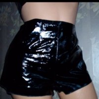 Asos- Къси секси панталонки от лак -S, снимка 9 - Къси панталони и бермуди - 39714136