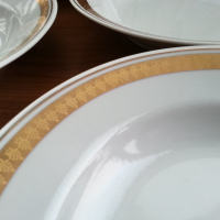 Стар български порцелан чинии с широк златен кант, снимка 4 - Антикварни и старинни предмети - 20758580