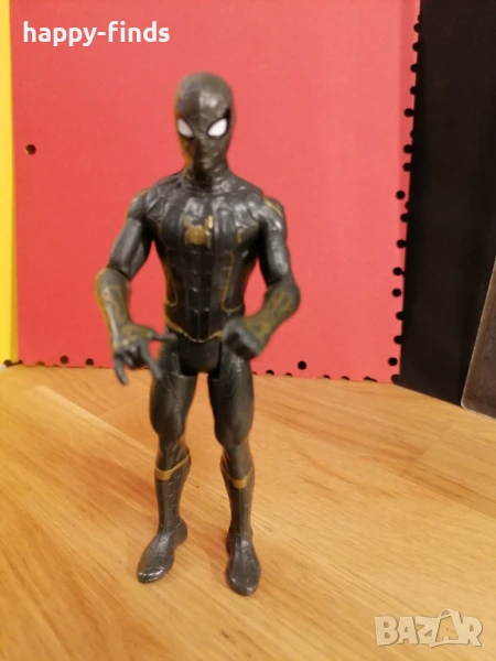 Спайдърмен Spiderman No Way Home Black And Gold Suit Loose Figure  , снимка 1